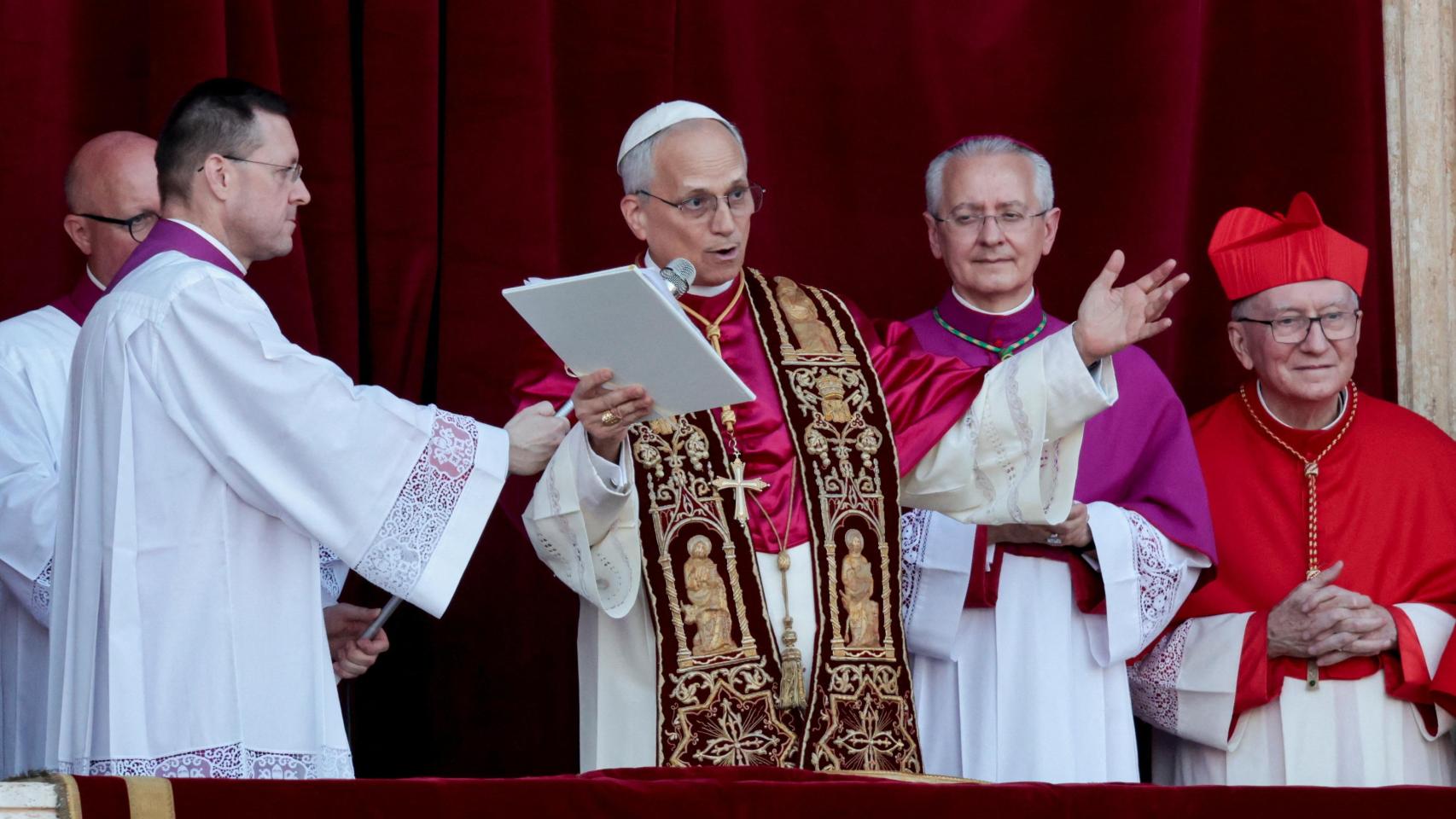 Leon XIV en la Plaza de San Pedro.