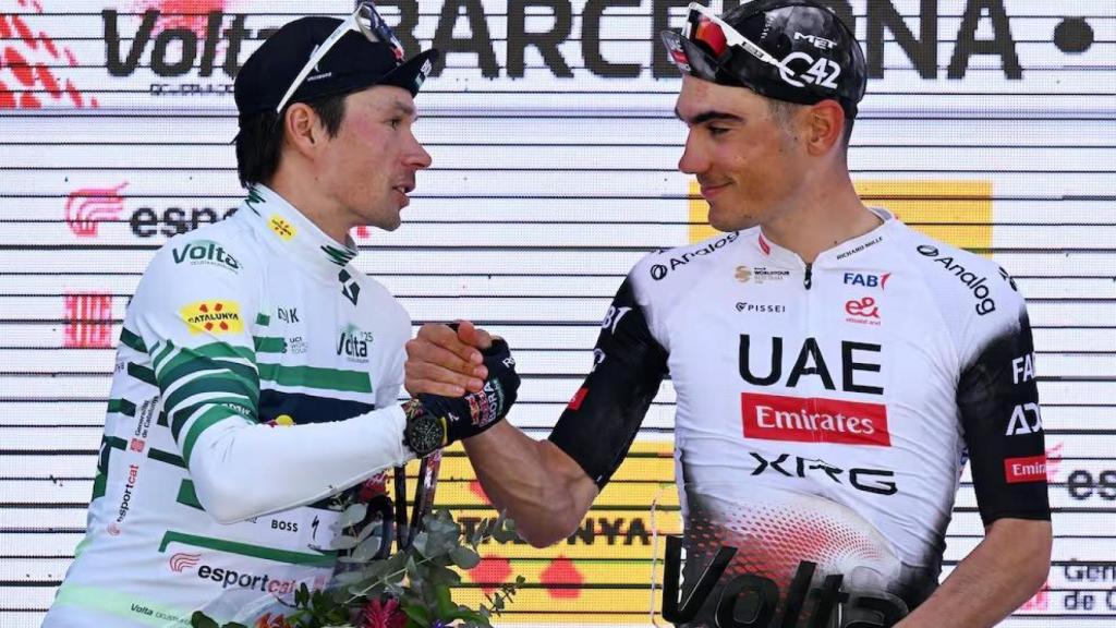 Primoz Roglic y Juan Ayuso en Volta Ciclista a Catalunya.