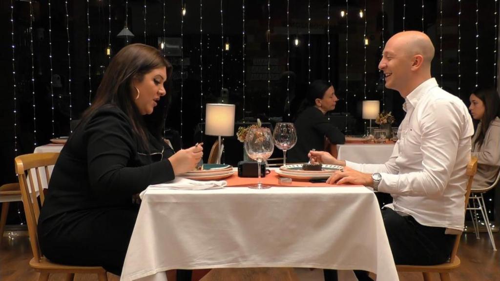 Momento de la cita entre Lidia y Cristian, en 'First Dates'