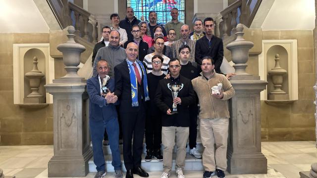 Recibimiento en el Ayuntamiento del Olímpico Asprona León