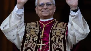 EuropaPress_6708541_08_may_2025_vatican_vatican_city_the_newly_elected_pope_leo_xiv_the