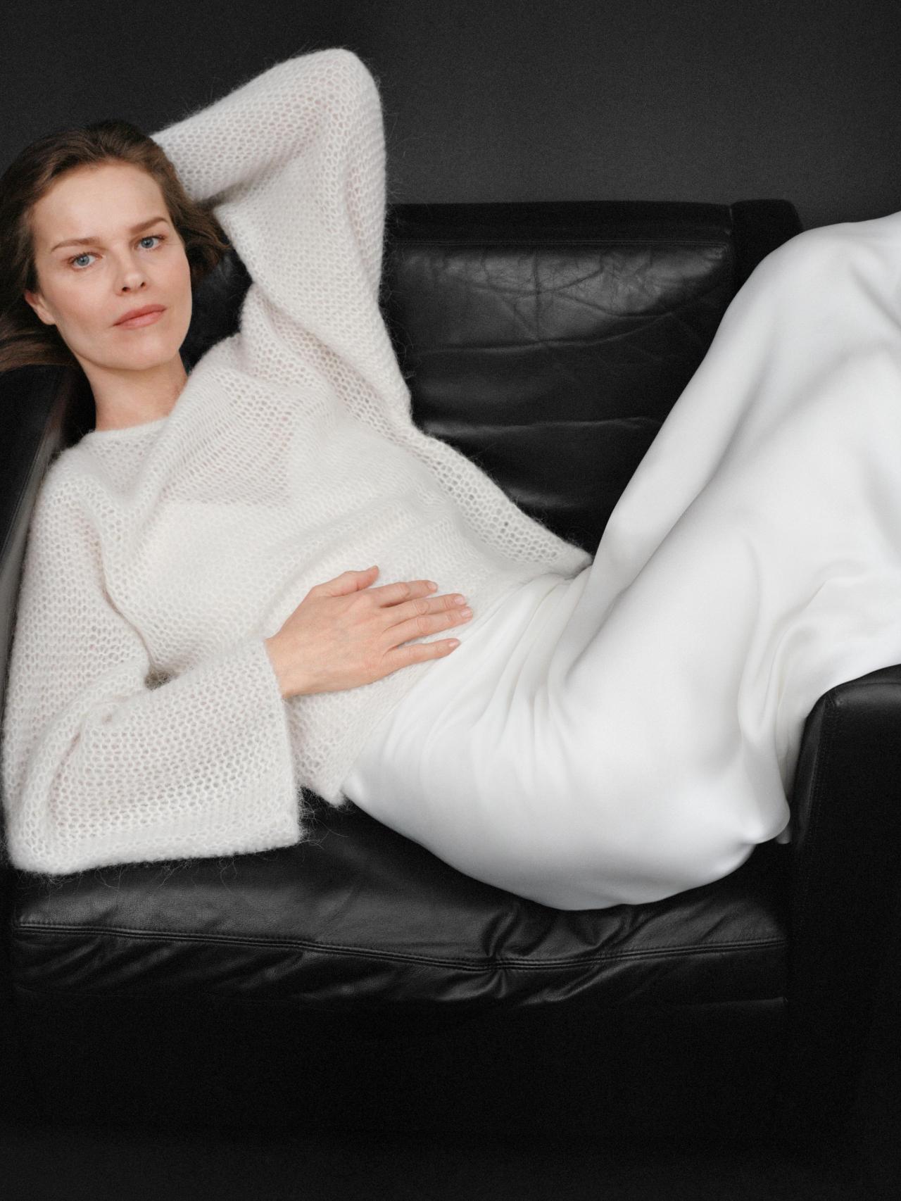Eva Herzigova, en una de las fotos de campaña de Zara.