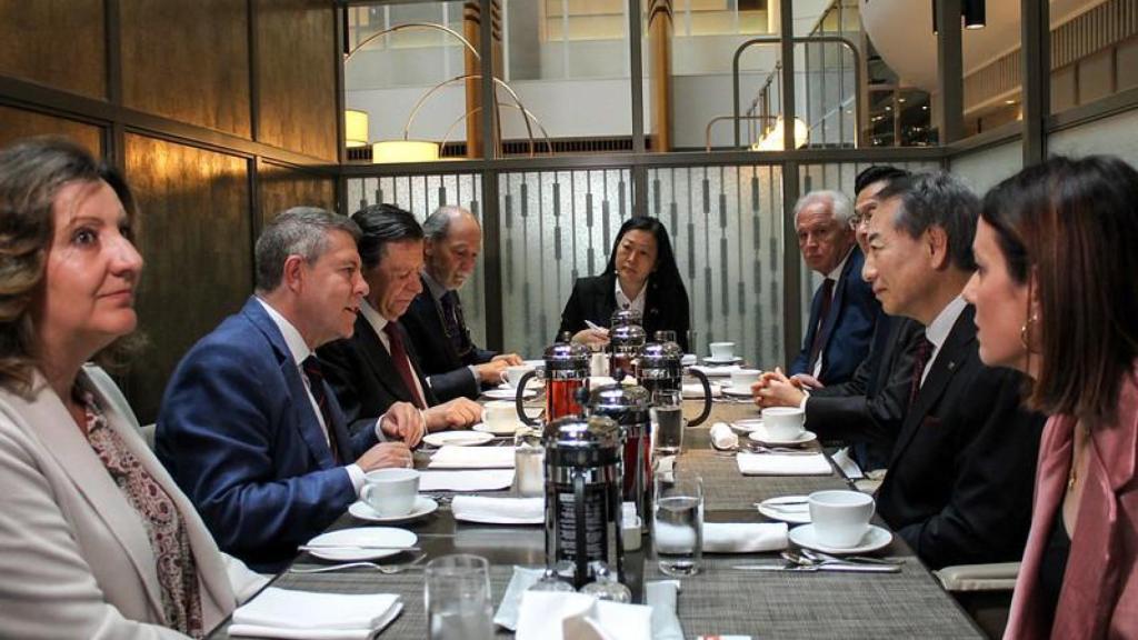 Reunión en el Celestine Hotel de Tokio (Japón).