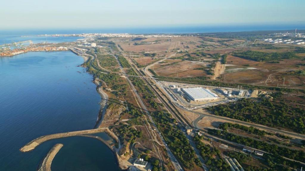 Vista aérea de la zona donde se va a completar el campus, con el primer centro de datos, ya concluido.