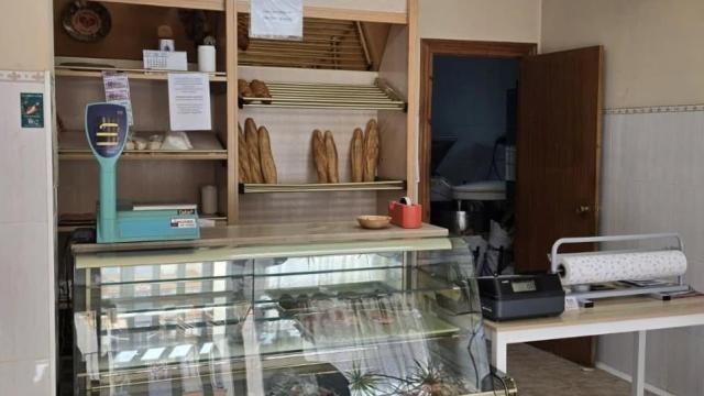 Interior de la panadería.