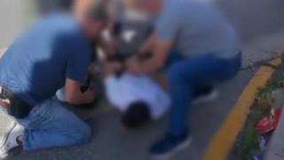 Una imagen de la detención del ladrón.