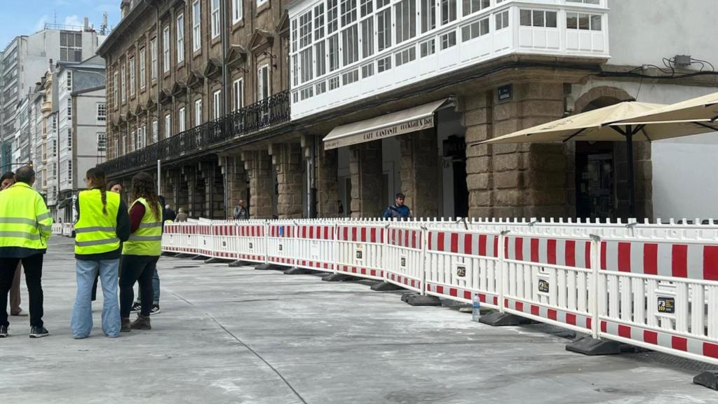 Reabre al tráfico el tramo cortado por obras en los Cantones, en A Coruña