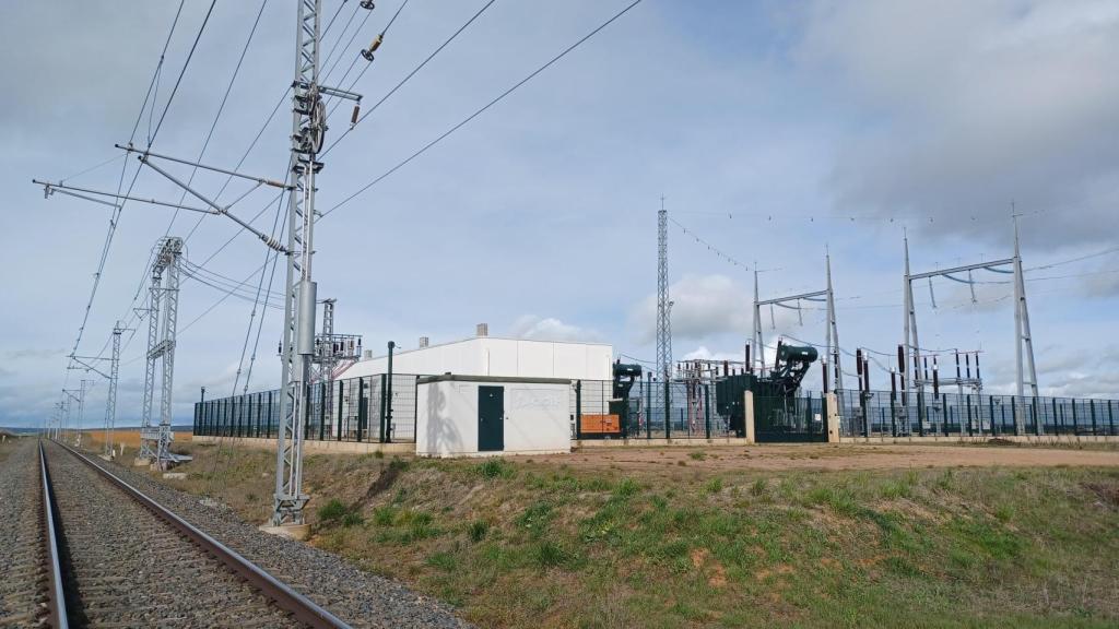 La línea del tren entre Medina y Portugal se refuerza: Adif destina 3 millones al mantenimiento energético