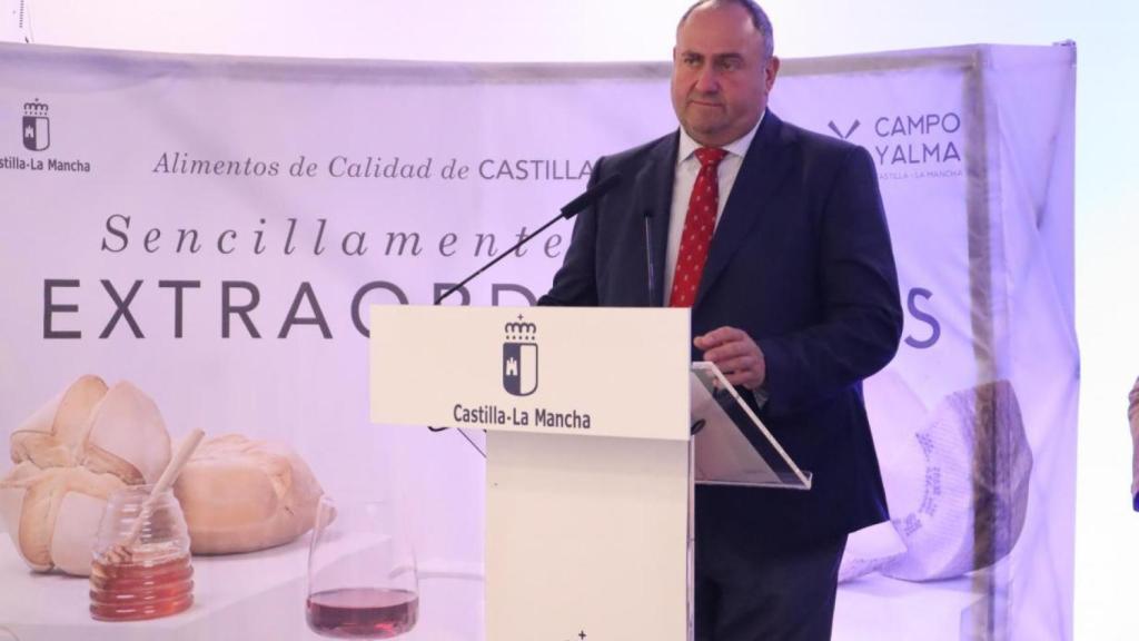 El consejero de Agricultura, Ganadería y Desarrollo Rural, Julián Martínez Lizán.