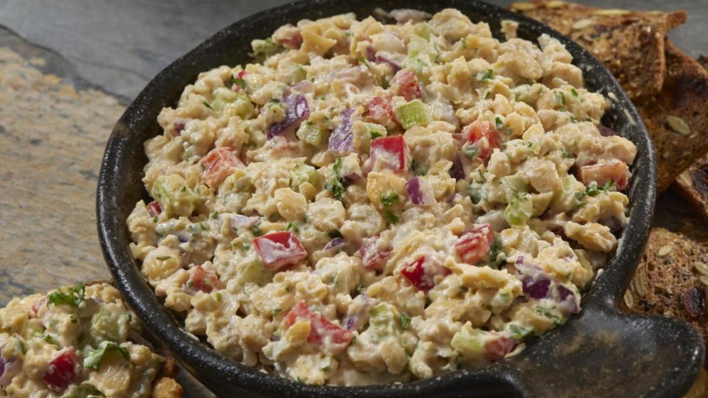 Una ensaladilla de garbanzos.