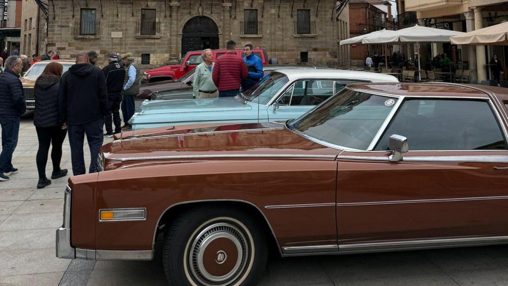 Concentración del Club Cadillac España en Astorga