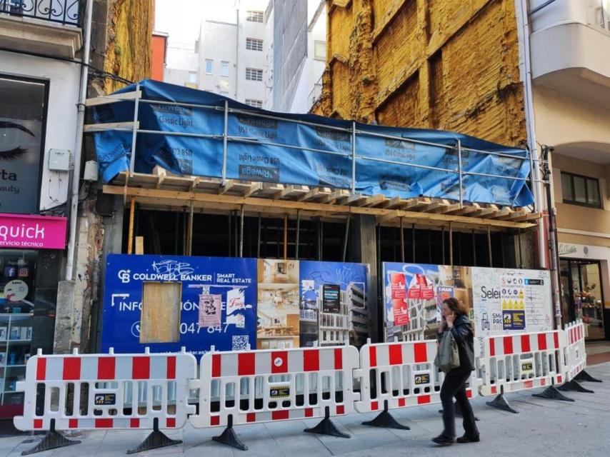 Solar de la calle San Andrés en el que se construyen viviendas.
