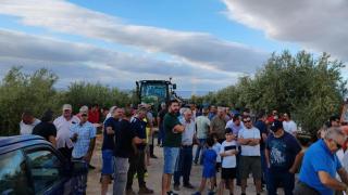 Concentración en contra de las plantas solares de Greenalia realizada en Lopera (Jaén).