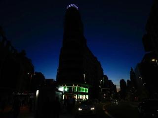 Fotografía de la Gran Vía de Madrid sin luz durante el apagón masivo del sistema eléctrico el pasado 28 de mayo.