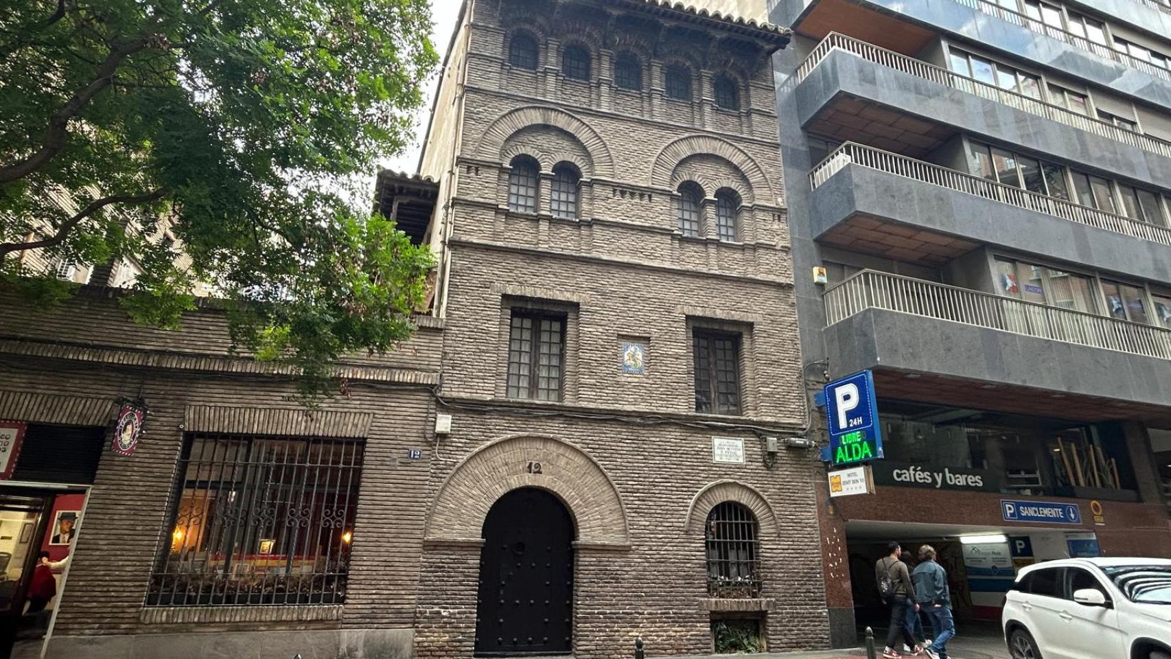 La fachada de la Casa Moneva.