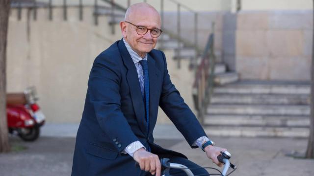 El catedrático de Fisiología y director de la cátedra de Gerociencia José Viña.