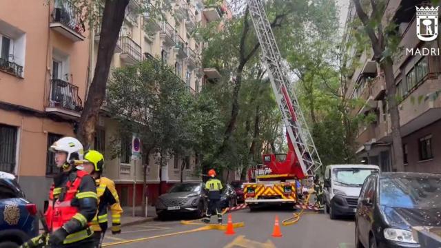 Dos personas intoxicadas por humo en un incendio de una vivienda de Arganzuela