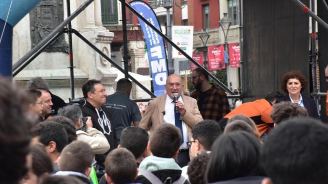 Los escolares de Valladolid celebran el Día del Deporte en la calle