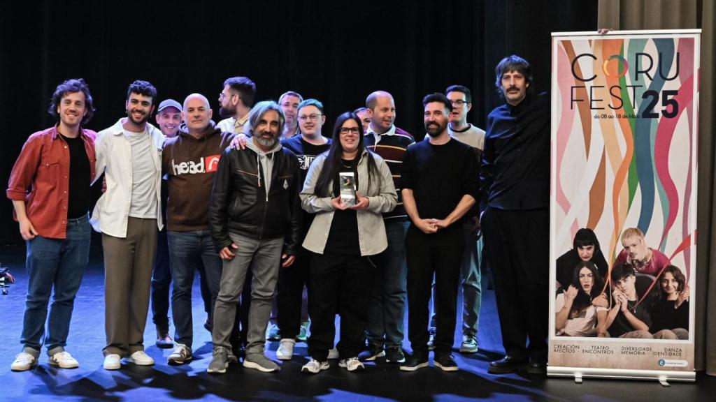 El Corufest 2025 entrega el reconocimiento Samuel Luiz al colectivo LGTBIQ+ ALAS A Coruña