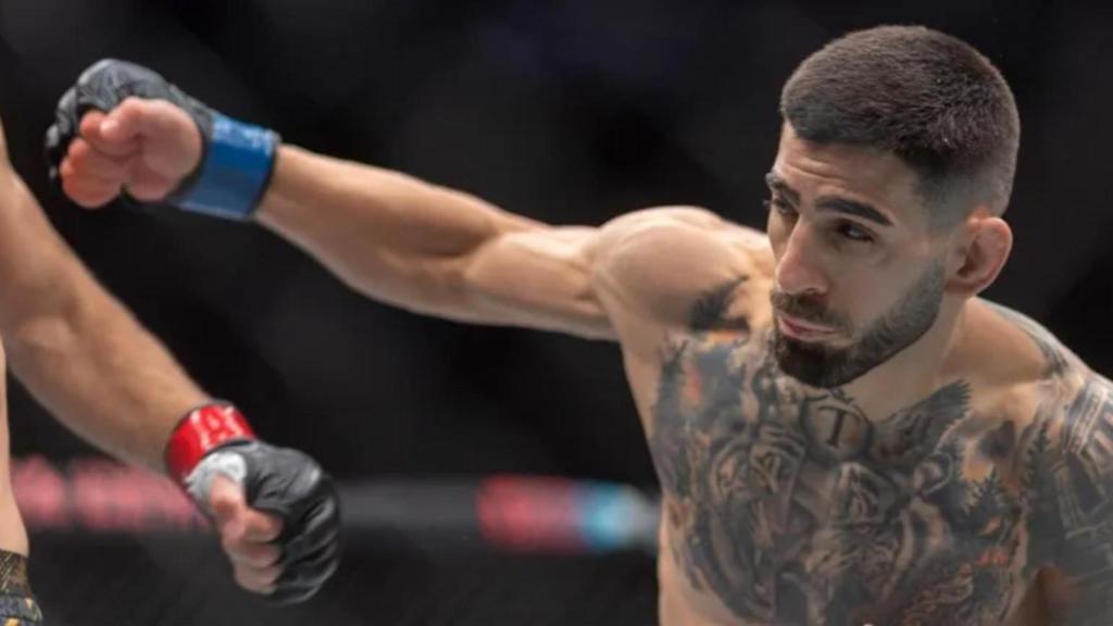 Ilia Topuria, durante una de sus peleas en la UFC