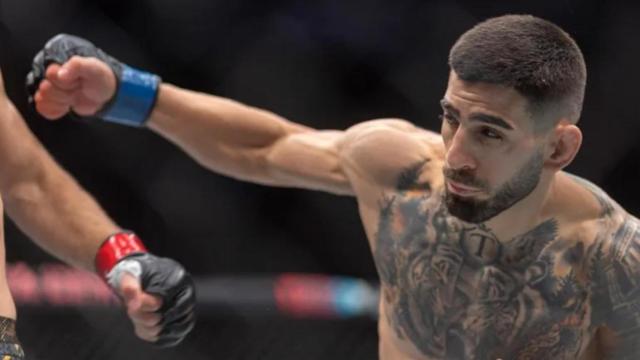 Ilia Topuria, durante una de sus peleas en la UFC