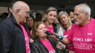 Isabel Blanco, en el centro de la imagen, antes de la suspensión de la Marcha Asprona