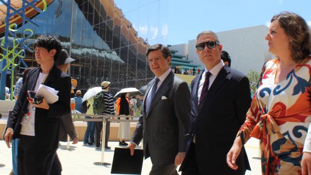 Emiliano García-Page durante su visita a la Expo 2025 en Osaka (Japón).