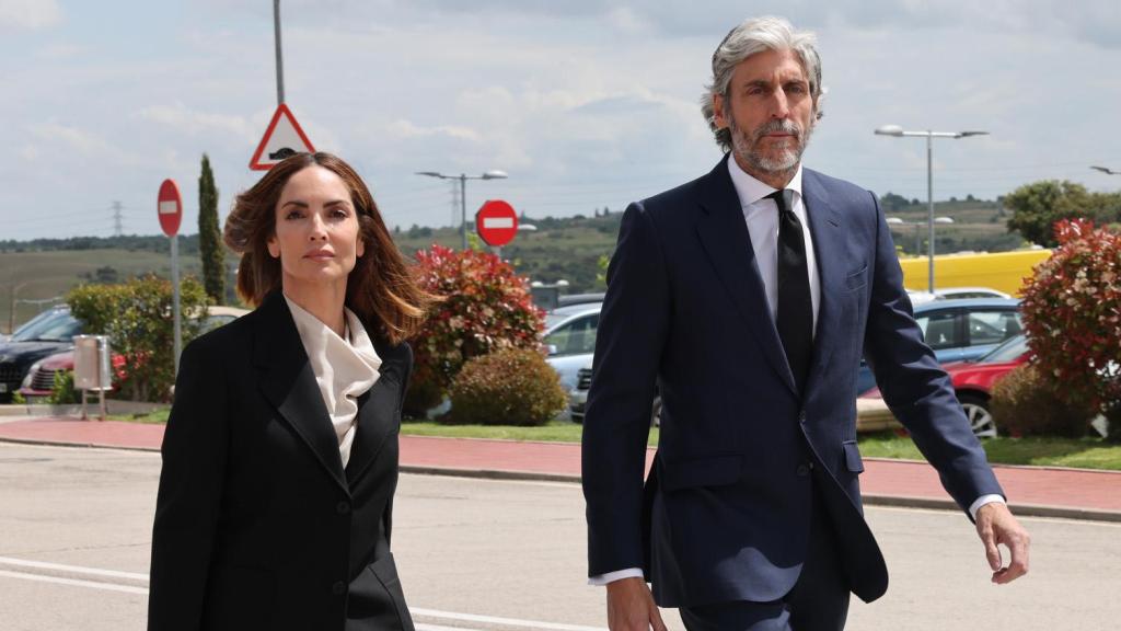 Eugenia Silva y Alfonso de Borbón, en el último adiós a Alfonso de Borbón y Escasany.