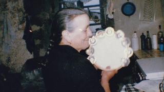 Adolfina Casás Rama fotografada por la musicóloga suíza Dorothé Schubarth en Vila da Igrexa Cerceda