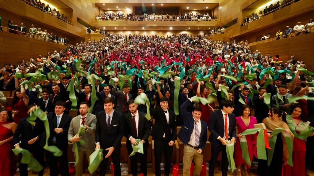 Acto de graduación en la Universidad Europea Miguel de Cervantes (UEMC)