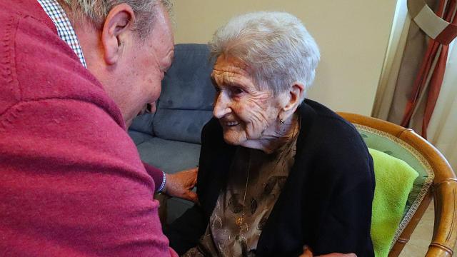 Natividad Sanabria ha celebrado su 108 cumpleaños rodeada de familiares y amigos