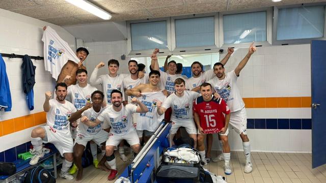 O Parrulo Ferrol logra su sueño de disputar el playoff de ascenso