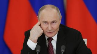 El presidente ruso, Vladímir Putin, declaró ante los medios de comunicación en el Kremlin, en Moscú, Rusia, el 11 de mayo de 2025