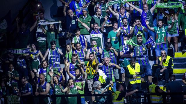 Kendrick Perry durante el Galatasaray vs. Unicaja de la Final de la BCL