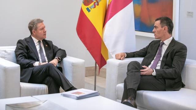 Page y Sánchez durante un encuentro en la Moncloa en octubre de 2024. Foto: JCCM.