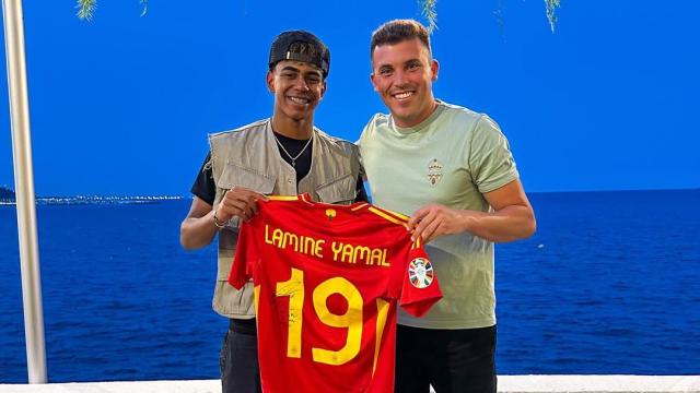 Lamine Yamal en la terraza del restaurante de Garraf.