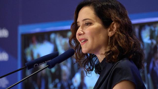 La presidenta de la Comunidad de Madrid, Isabel Díaz Ayuso, interviene este lunes en un desayuno informativo sobre la futura Ley de enseñanzas Superiores, Universidades y Ciencia (LESUC).