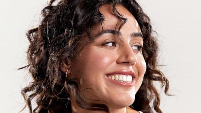 El pack que vuelve locas a las melenas curly: 6 productos para hidratar y dar volumen con descuentazo