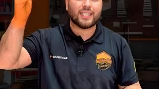 Juan José, mecánico.