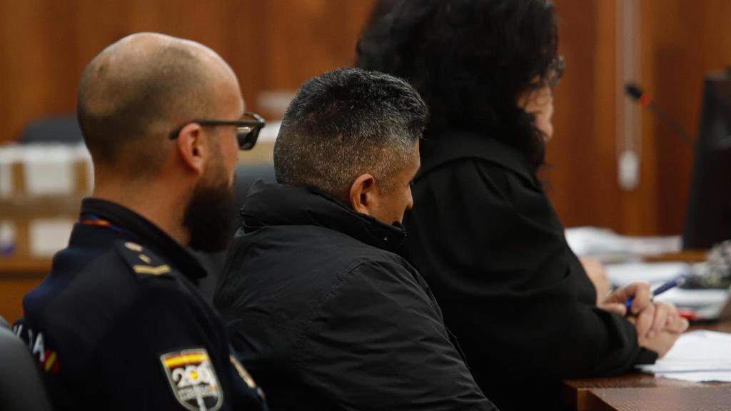 El acusado en la sección quinta de la Audiencia Provincial de Pontevedra