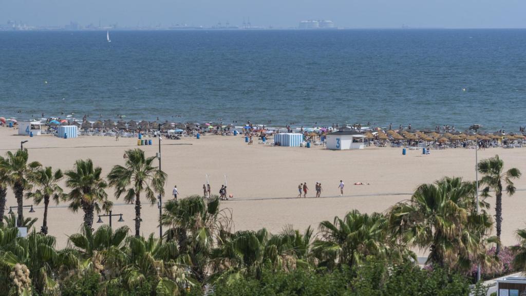 Vistas de la playa de la Malvarrosa desde el espacio Veles e Vents, imagen de archivo. Europa Press / Jorge Gil
