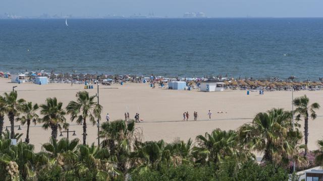 Vistas de la playa de la Malvarrosa desde el espacio Veles e Vents, imagen de archivo. Europa Press / Jorge Gil