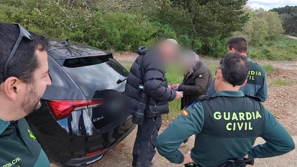 Pareja extranjera localizada por la Guardia Civil en San Pedro de las Herrerías