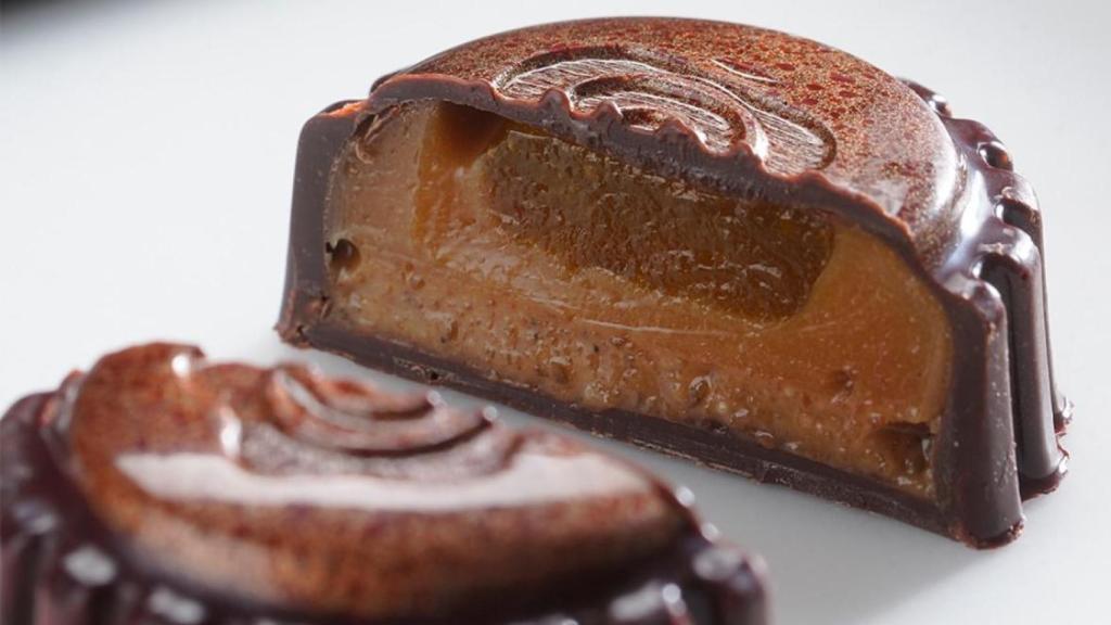 Un bombón elaborado por el alcazareño.