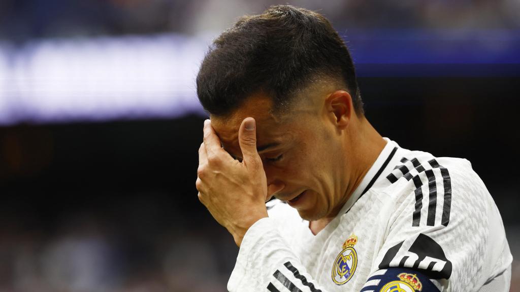 Lucas Vázquez, cabizbajo durante un partido con el Real Madrid.