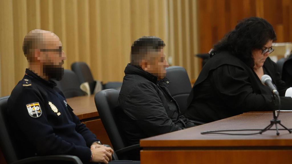El acusado en la sección quinta de la Audiencia Provincial de Pontevedra.