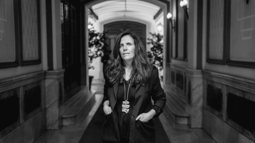 Arsuaga recomienda aceptar que dependemos a otros.