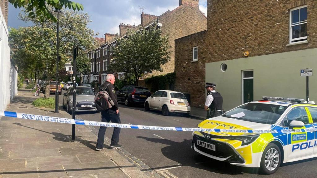Zona acordonada por la Policía donde se ha registrado el incendio.