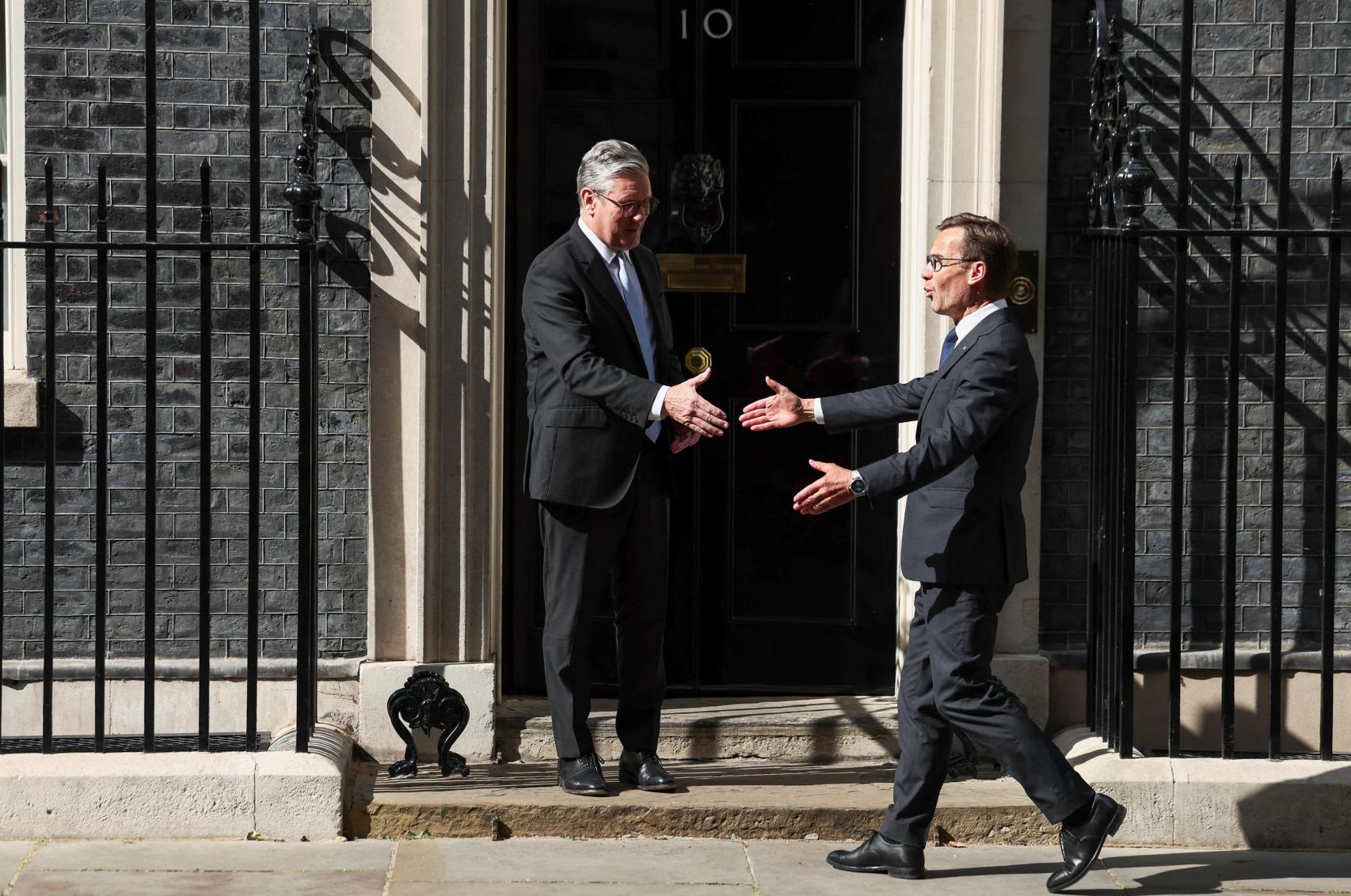 Keir Starmer recibe este lunes en Downing Street al primer ministro sueco, Ulf Kristersson.