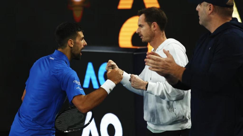 Djokovic y Andy Murray durante un torneo